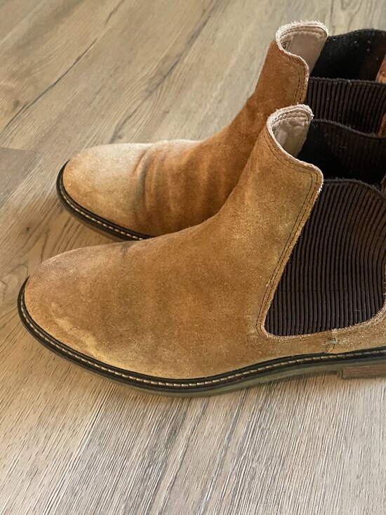 Clarks Other - Clarks Chelsea Boots Brown Suede Men's 8M Slip-on Ankle Comfort!